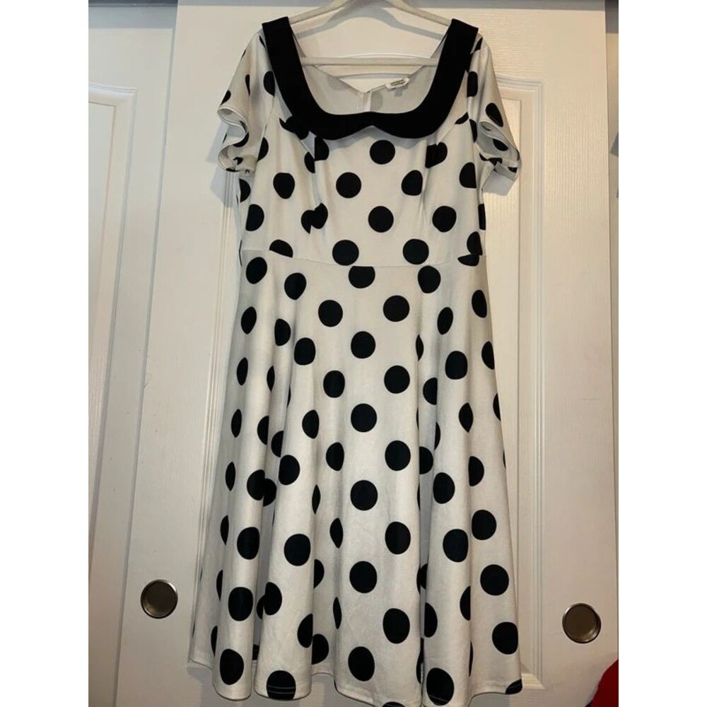 Unique Vintage cream black polka dot short sleeve dress 2X 18 Peter Pan collar